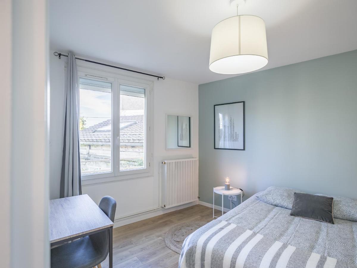 Apartament Le St Lambert Proche Cathedrale Parking Gratuit Troyes Zewnętrze zdjęcie
